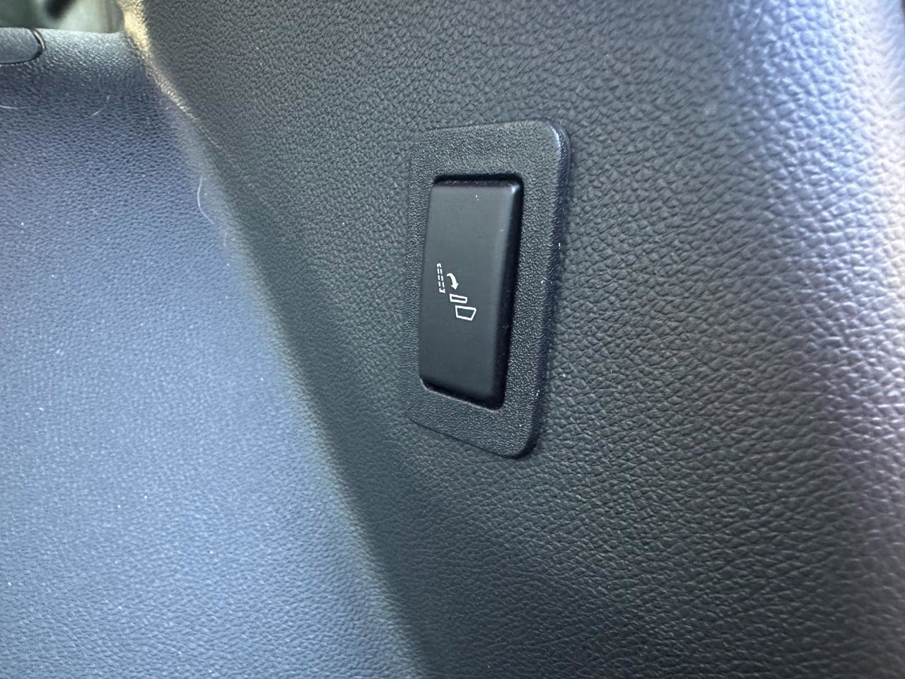 Used 2021 Chevrolet Tahoe LT w/ LT Signature Package image 25