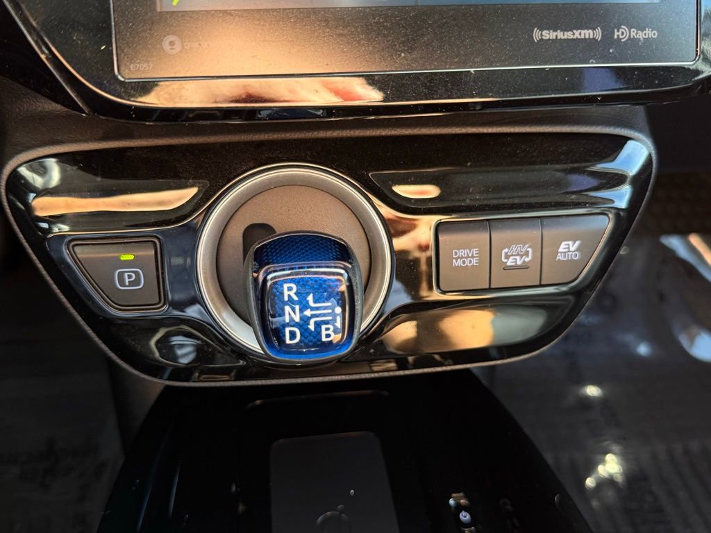 Used 2022 Toyota Prius Prime XLE image 28
