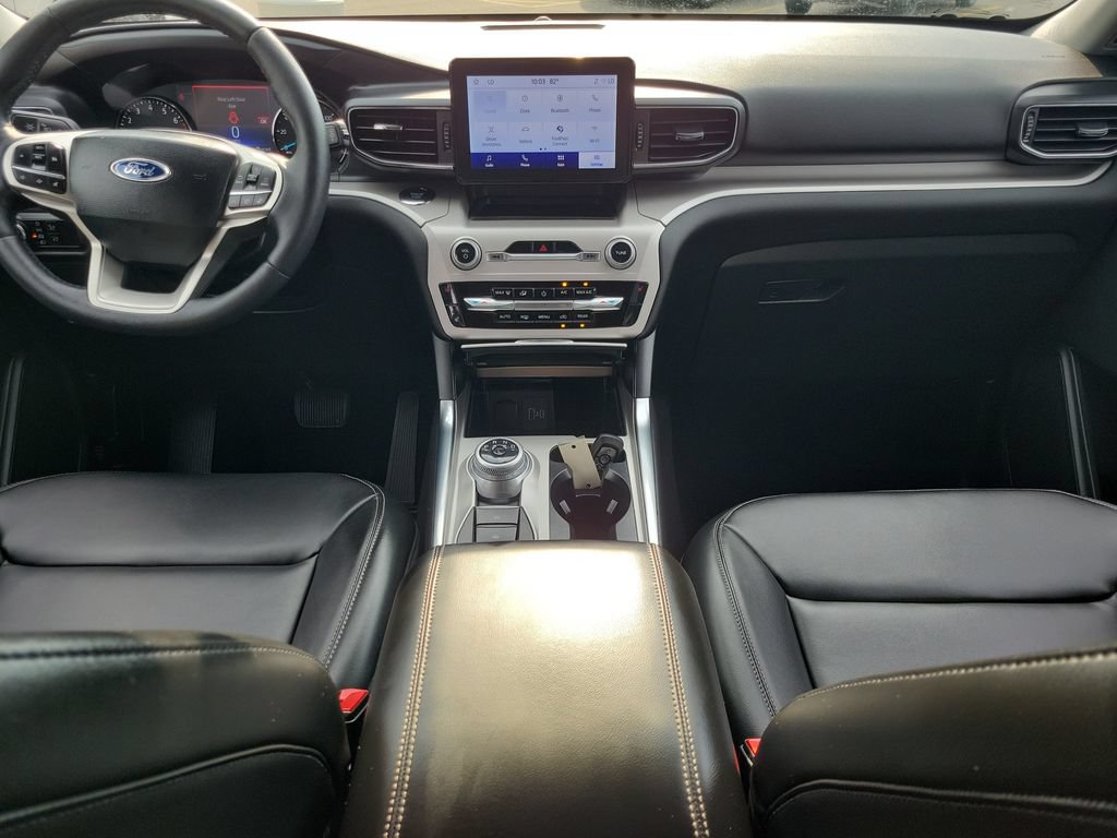 Used 2024 Ford Explorer XLT w/ Equipment Group 202A AWD/4WD image 16