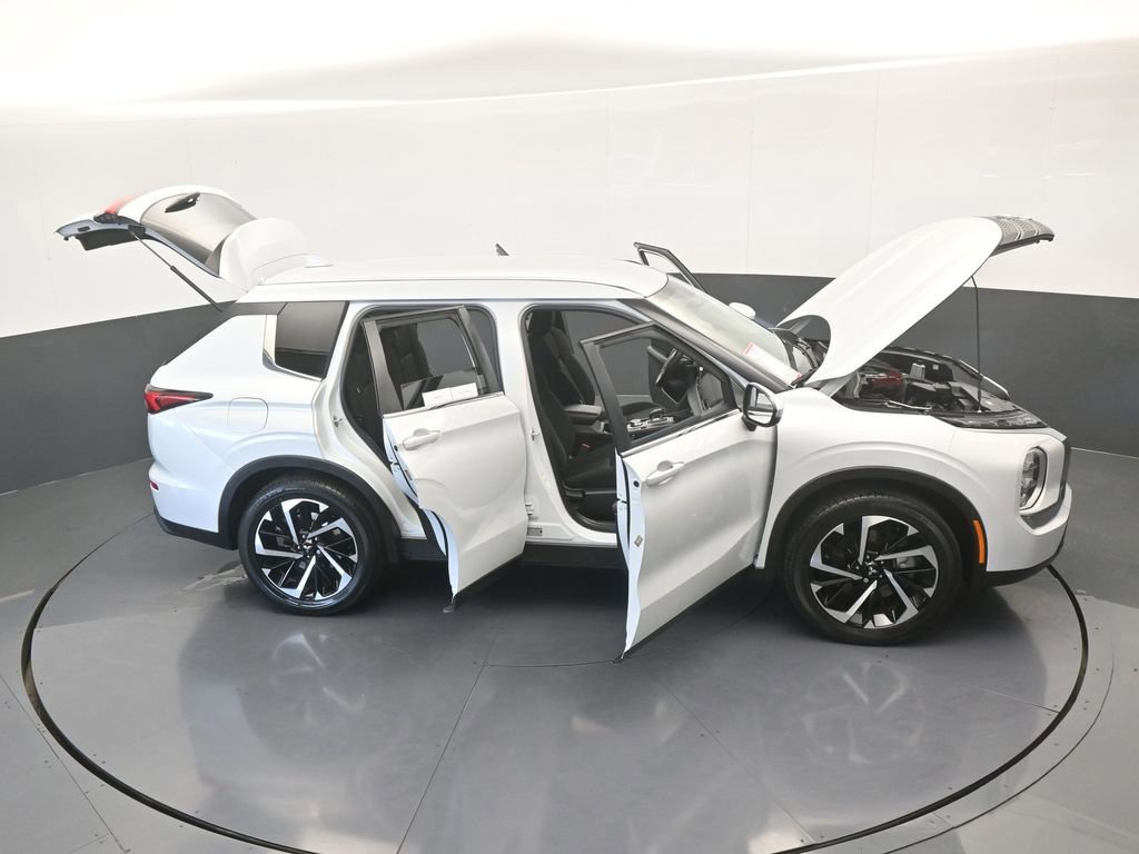 Used 2022 Mitsubishi Outlander ES image 69