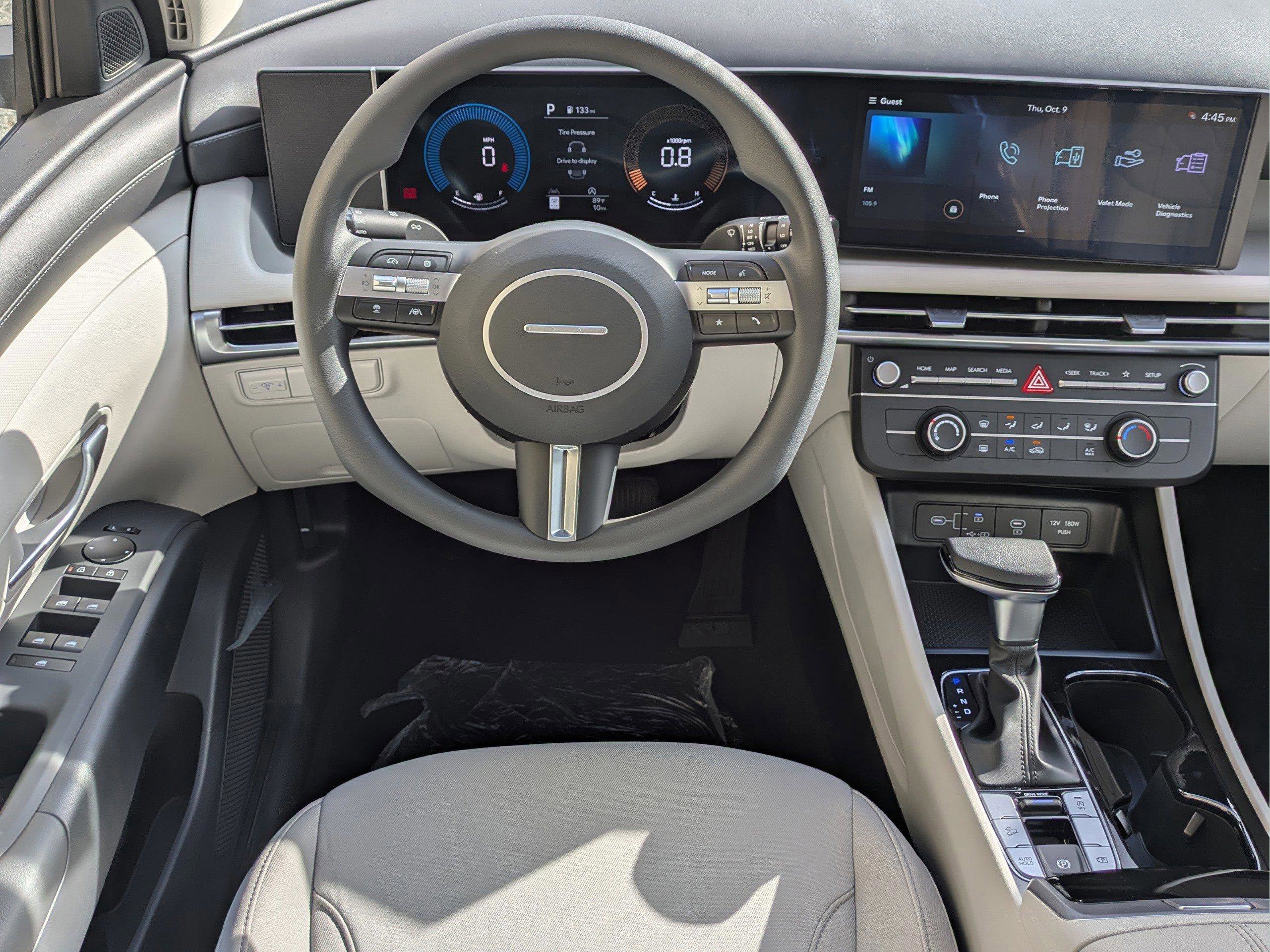 New 2026 Hyundai Tucson SE image 18