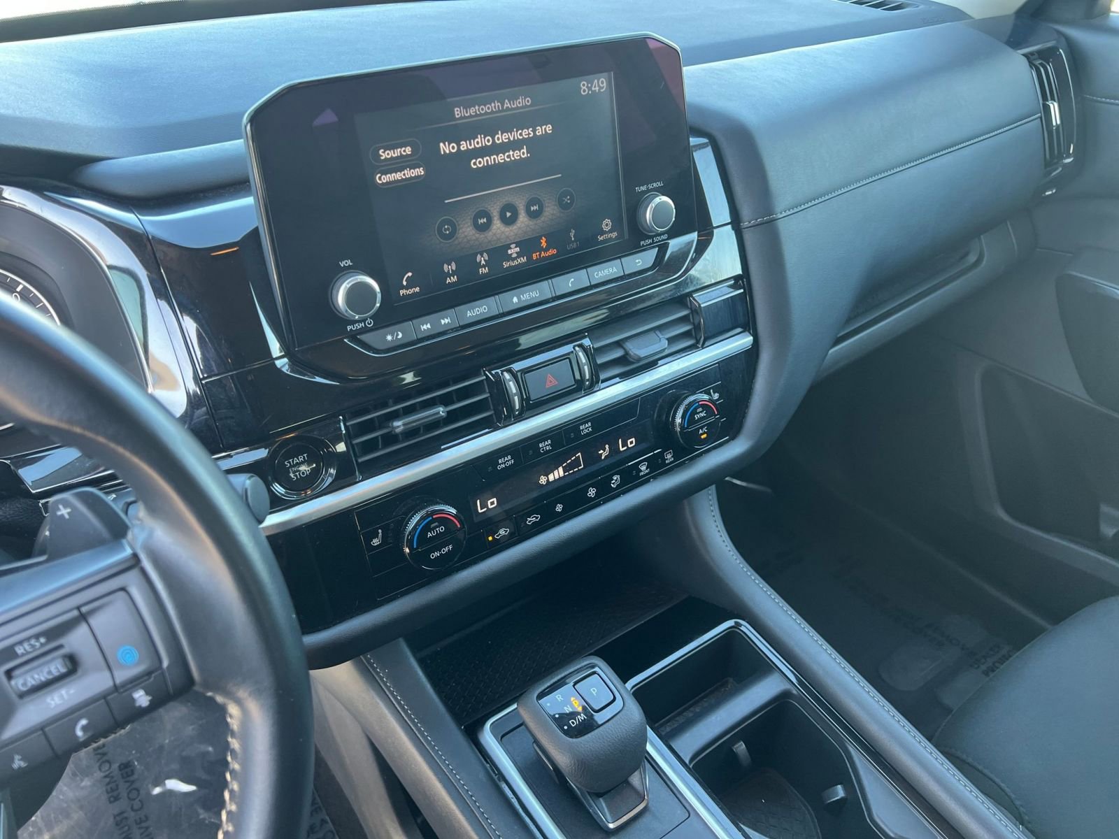 Used 2025 Nissan Pathfinder SV image 18