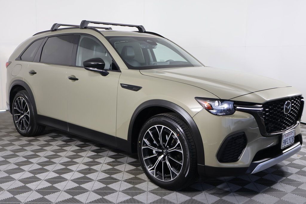 Used 2025 MAZDA CX-70 Plug-In Hybrid w/ Premium Plus image 4