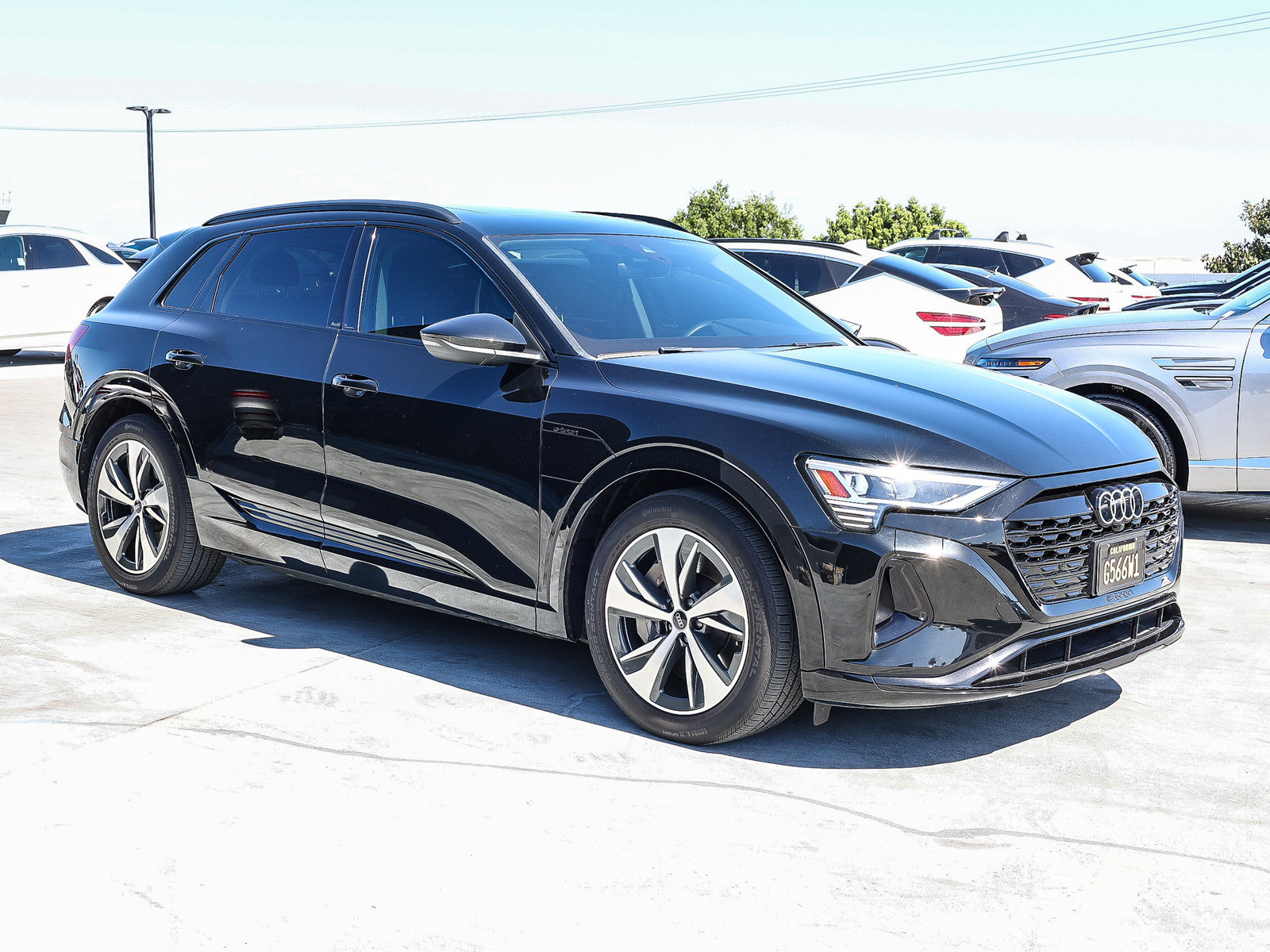 Used 2024 Audi Q8 e-tron Premium AWD/4WD image 3