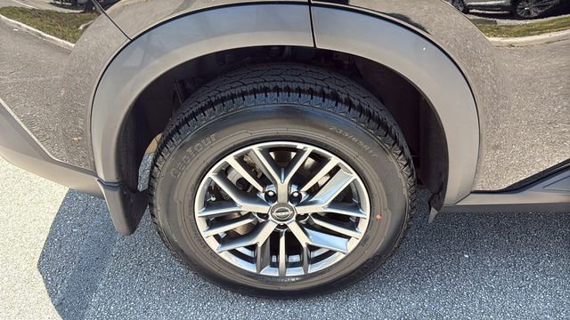 Used 2023 Nissan Rogue S AWD/4WD image 11