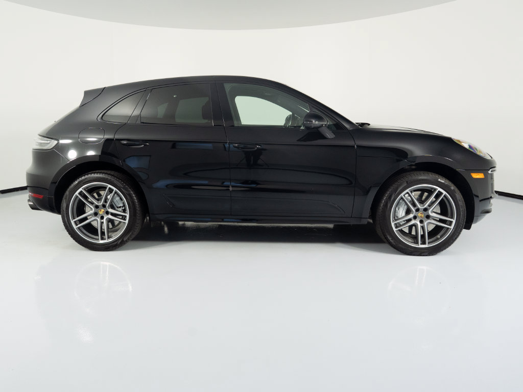 Certified 2021 Porsche Macan Turbo AWD/4WD image 13