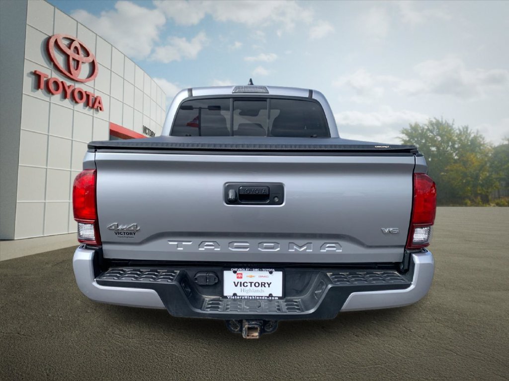 Used 2021 Toyota Tacoma SR AWD/4WD image 4