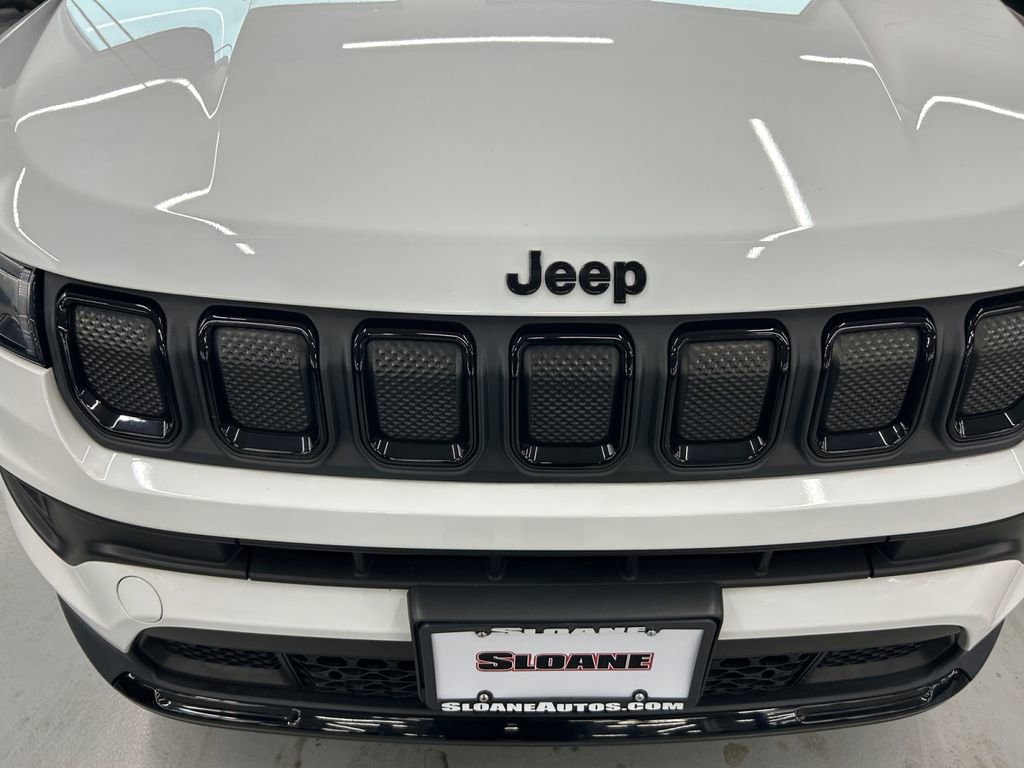 Used 2022 Jeep Compass Altitude w/ Convenience Group image 17