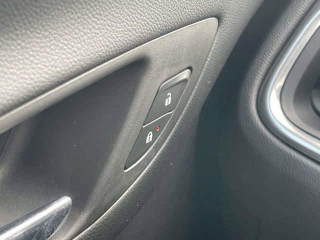 Used 2023 Chevrolet Equinox LT image 24