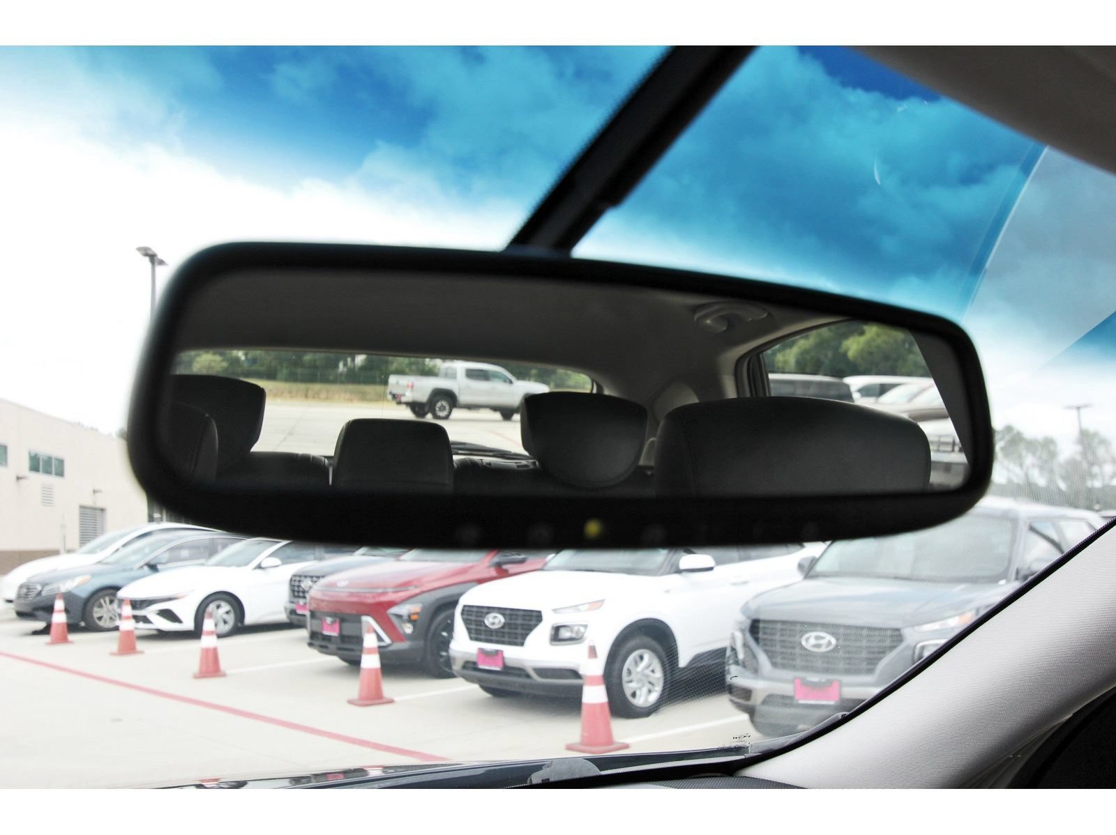 Used 2016 INFINITI QX50 AWD w/ Premium Plus Package image 22