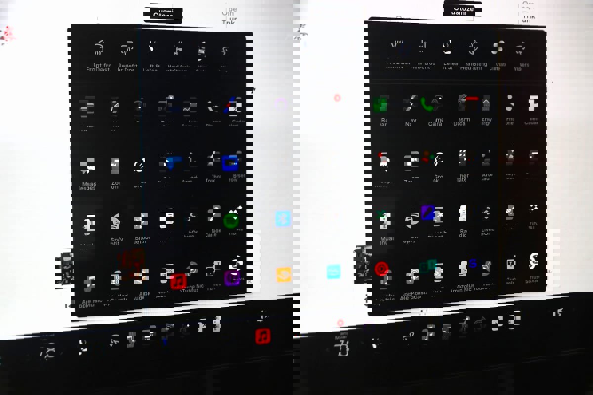 Used 2024 Tesla Model 3 Standard Range image 34