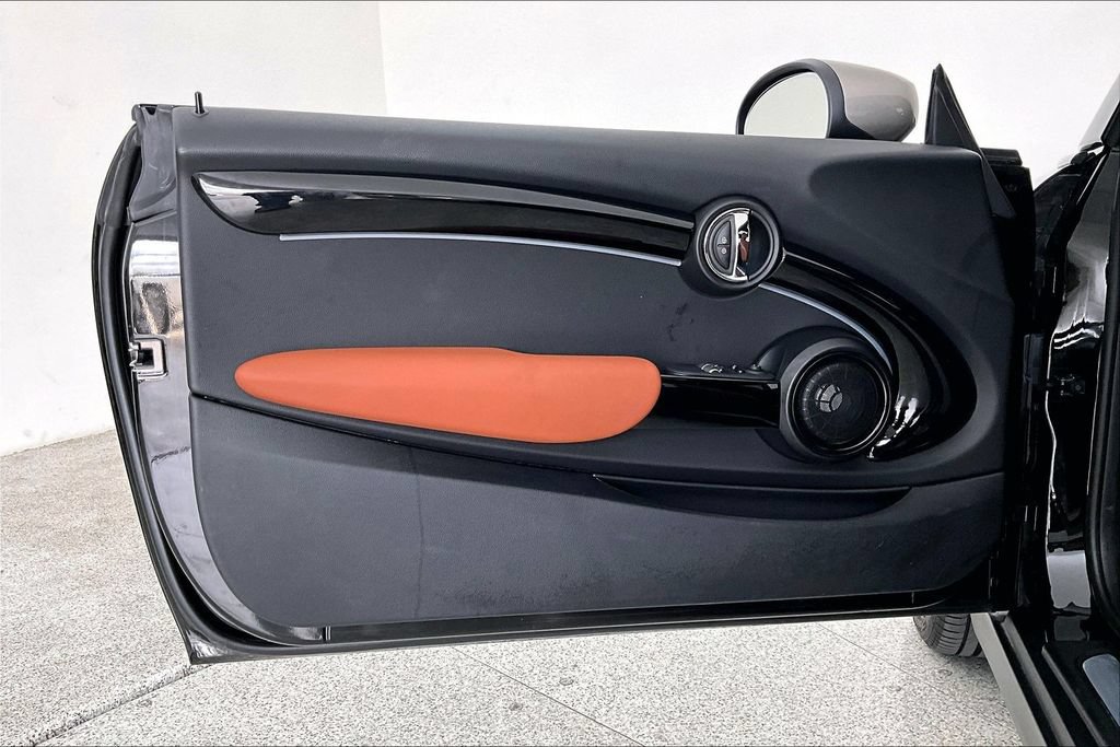 Used 2024 MINI Cooper SE w/ Signature Upholstery Package FWD image 23