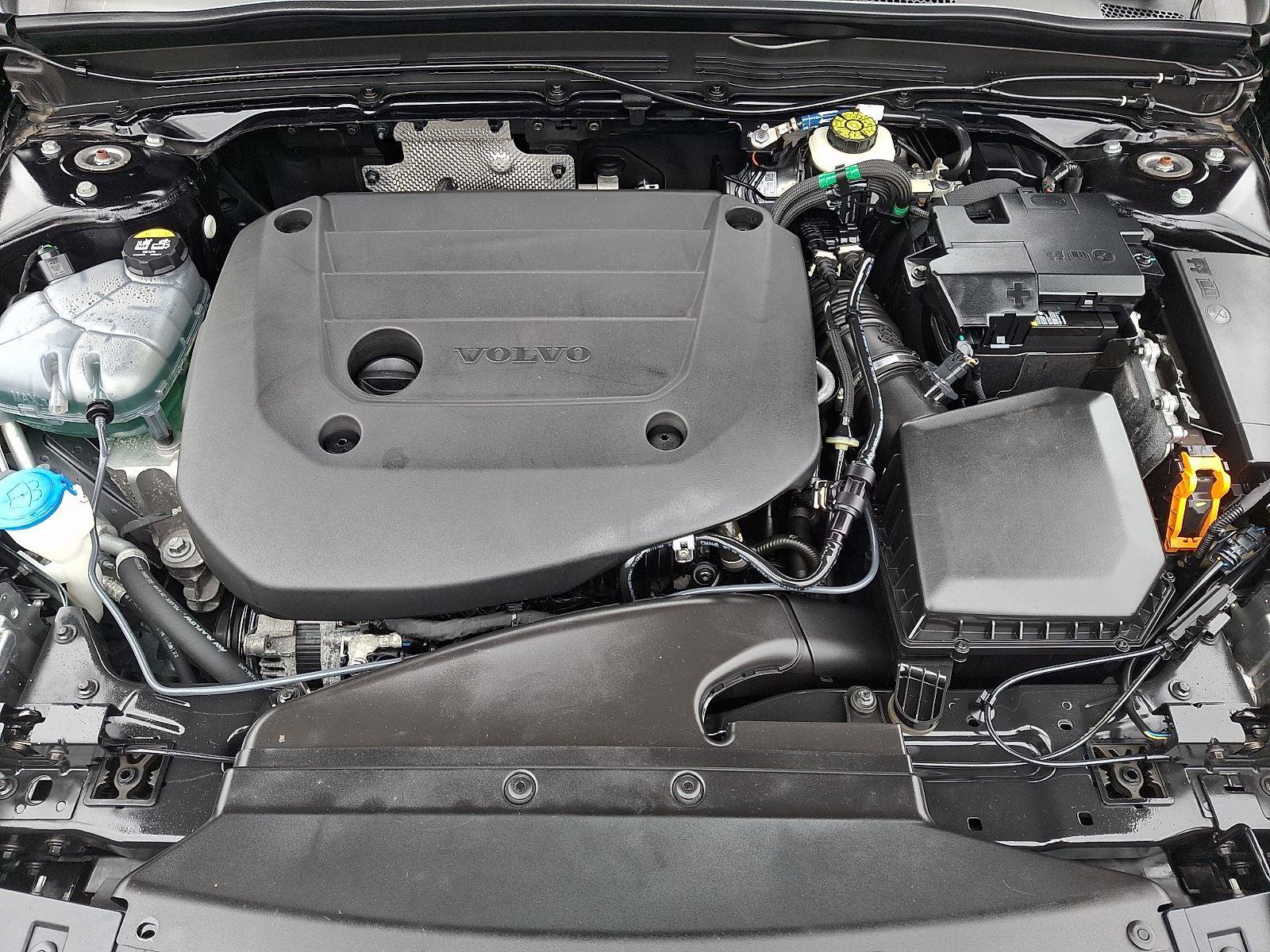 Certified 2023 Volvo XC40 B5 Ultimate w/ Climate Package AWD/4WD image 28