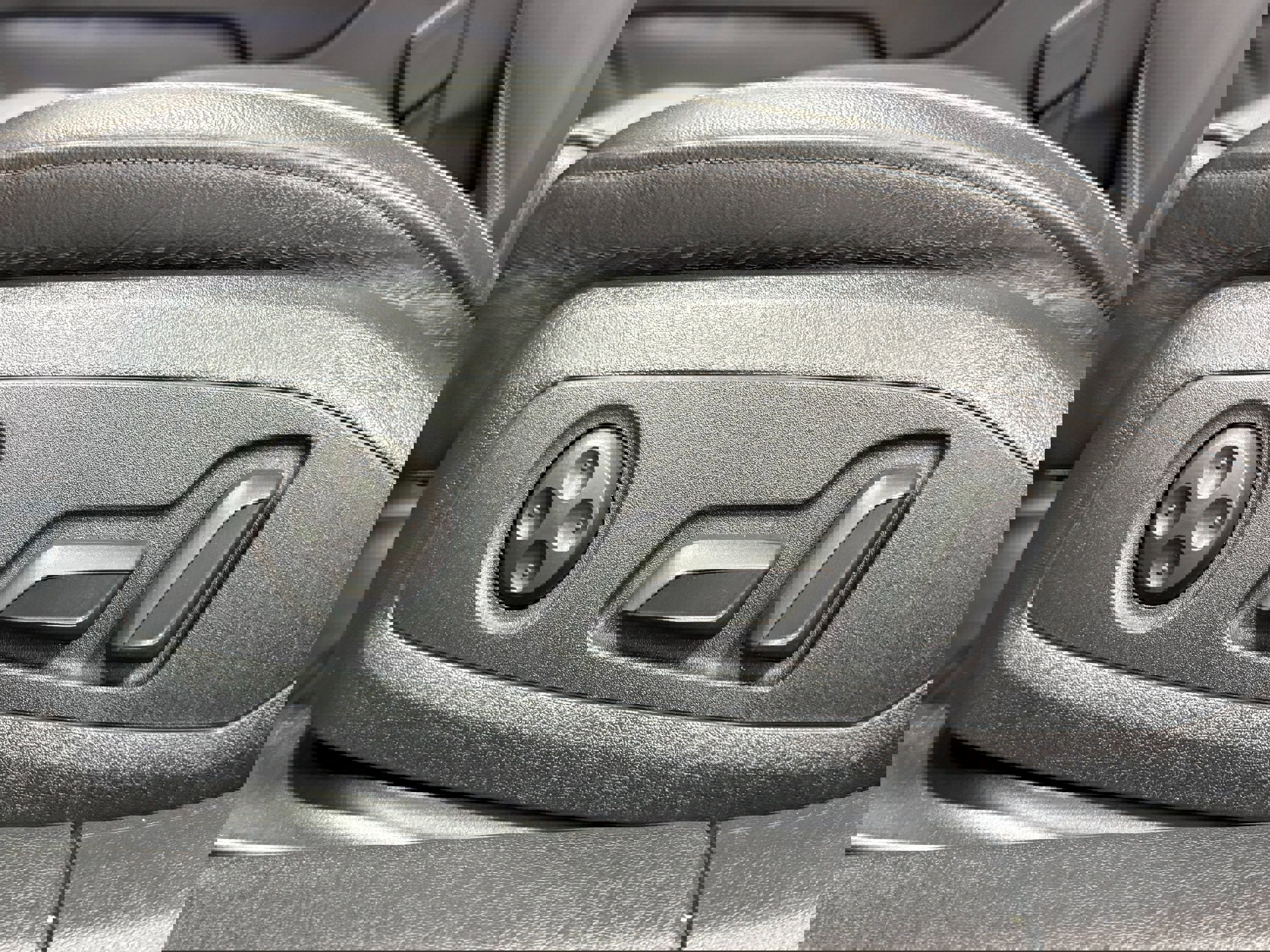 Used 2023 Audi A4 2.0T Premium Plus w/ Premium Plus Package image 31