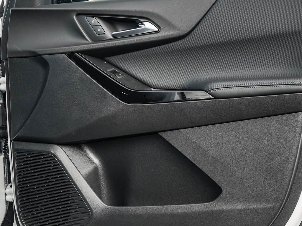 New 2026 Chevrolet Equinox LT w/ Safety and Technology Package image 9