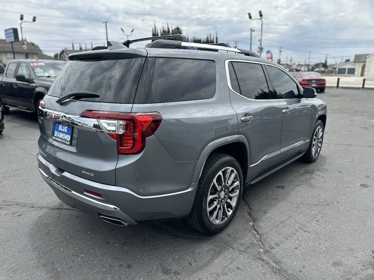Used 2020 GMC Acadia Denali w/ Denali Ultimate Package AWD/4WD image 6