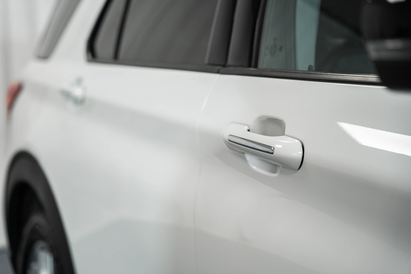 Used 2020 Ford Explorer Limited w/ Class III Trailer Tow Package image 23