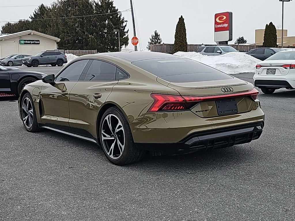 Used 2023 Audi e-tron GT Prestige image 14