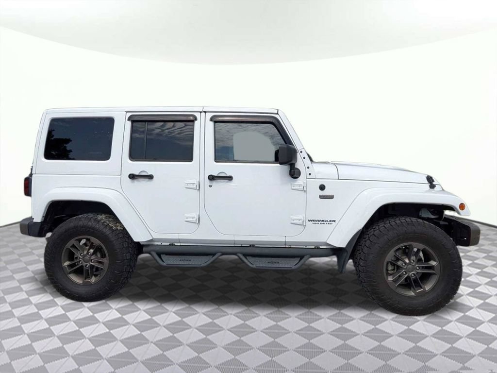 Used 2017 Jeep Wrangler Unlimited Sahara AWD/4WD image 2