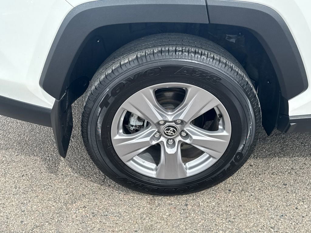 Used 2024 Toyota RAV4 LE image 41