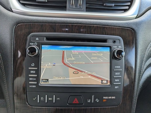 Used 2015 Chevrolet Traverse LTZ image 3