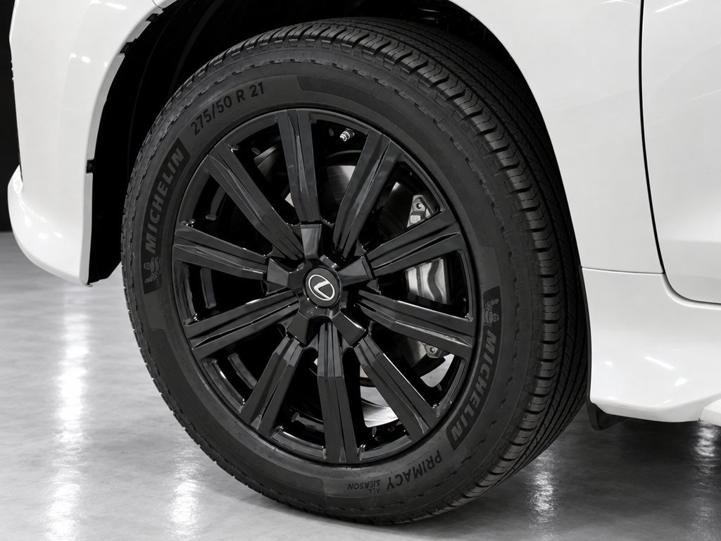 Used 2020 Lexus LX 570 4WD w/ Luxury Package image 12
