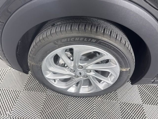 New 2027 Chevrolet Bolt LT image 10