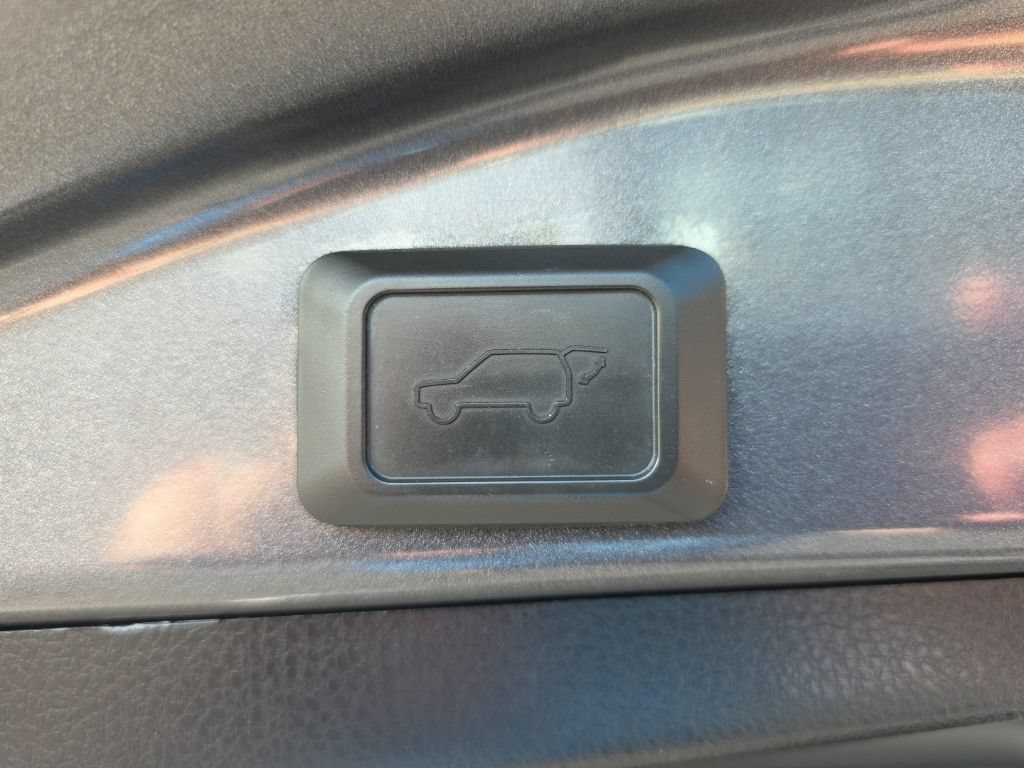 Used 2017 Toyota RAV4 Limited w/ Advanced Technology Package FWD image 22