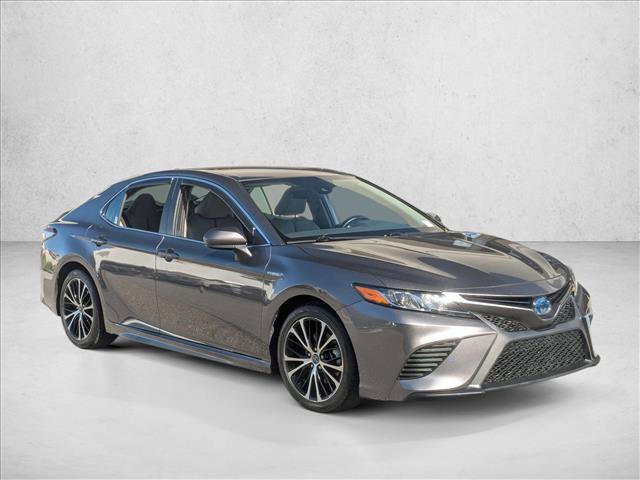 Used 2019 Toyota Camry SE image 2