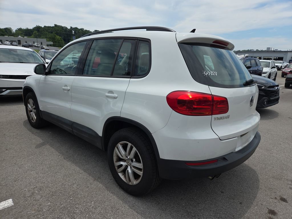 Used 2017 Volkswagen Tiguan S AWD/4WD image 7