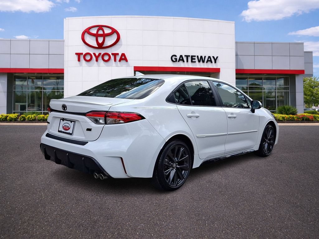 Used 2024 Toyota Corolla SE w/ SE Premium Package FWD image 4