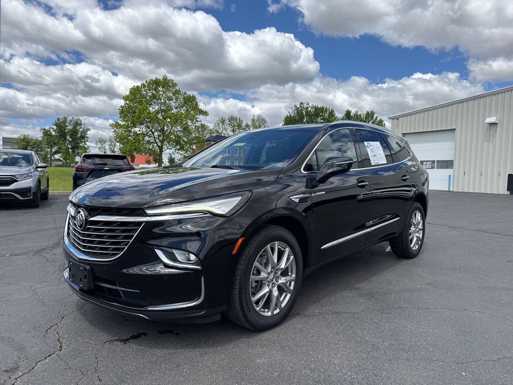 Used 2023 Buick Enclave Premium w/ Experience Buick Package AWD/4WD image 3