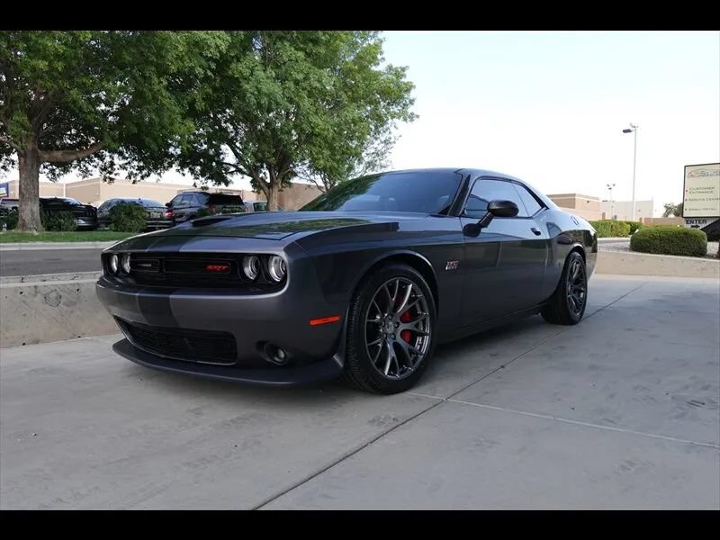 Used 2016 Dodge Challenger SRT RWD image 8
