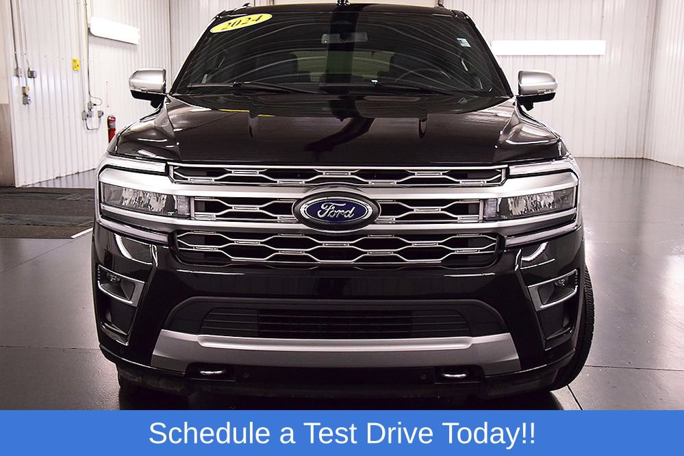 Used 2024 Ford Expedition Platinum AWD/4WD image 2