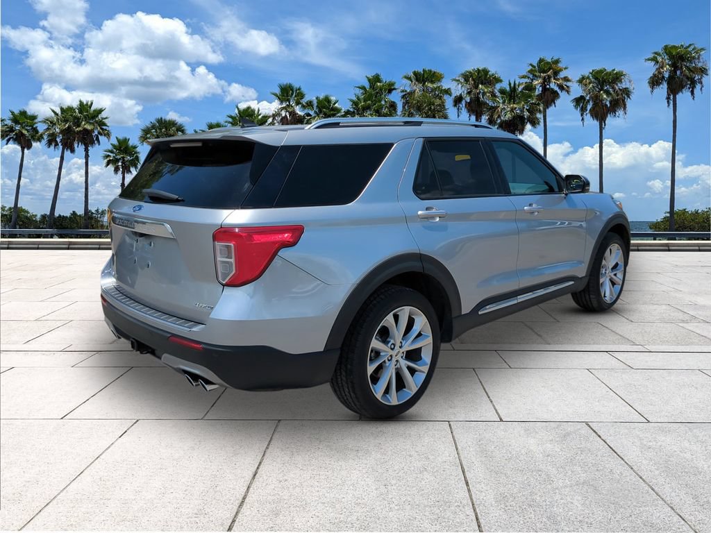 Used 2022 Ford Explorer Platinum w/ Equipment Group 601A AWD/4WD image 7