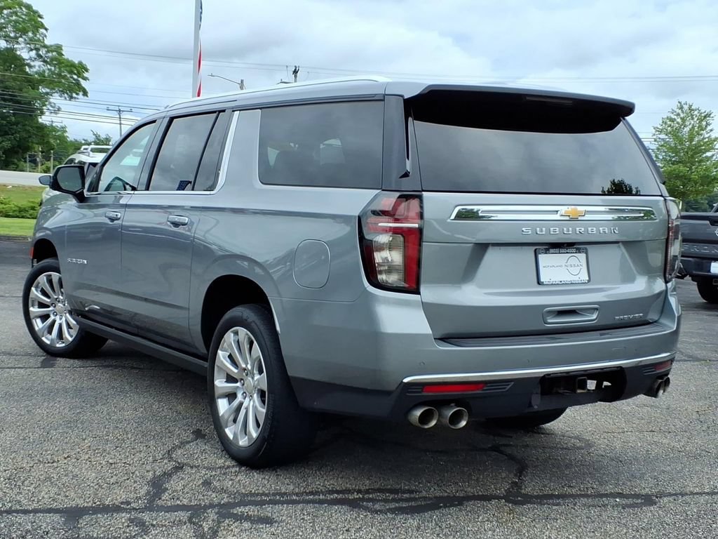 Used 2023 Chevrolet Suburban Premier AWD/4WD image 5