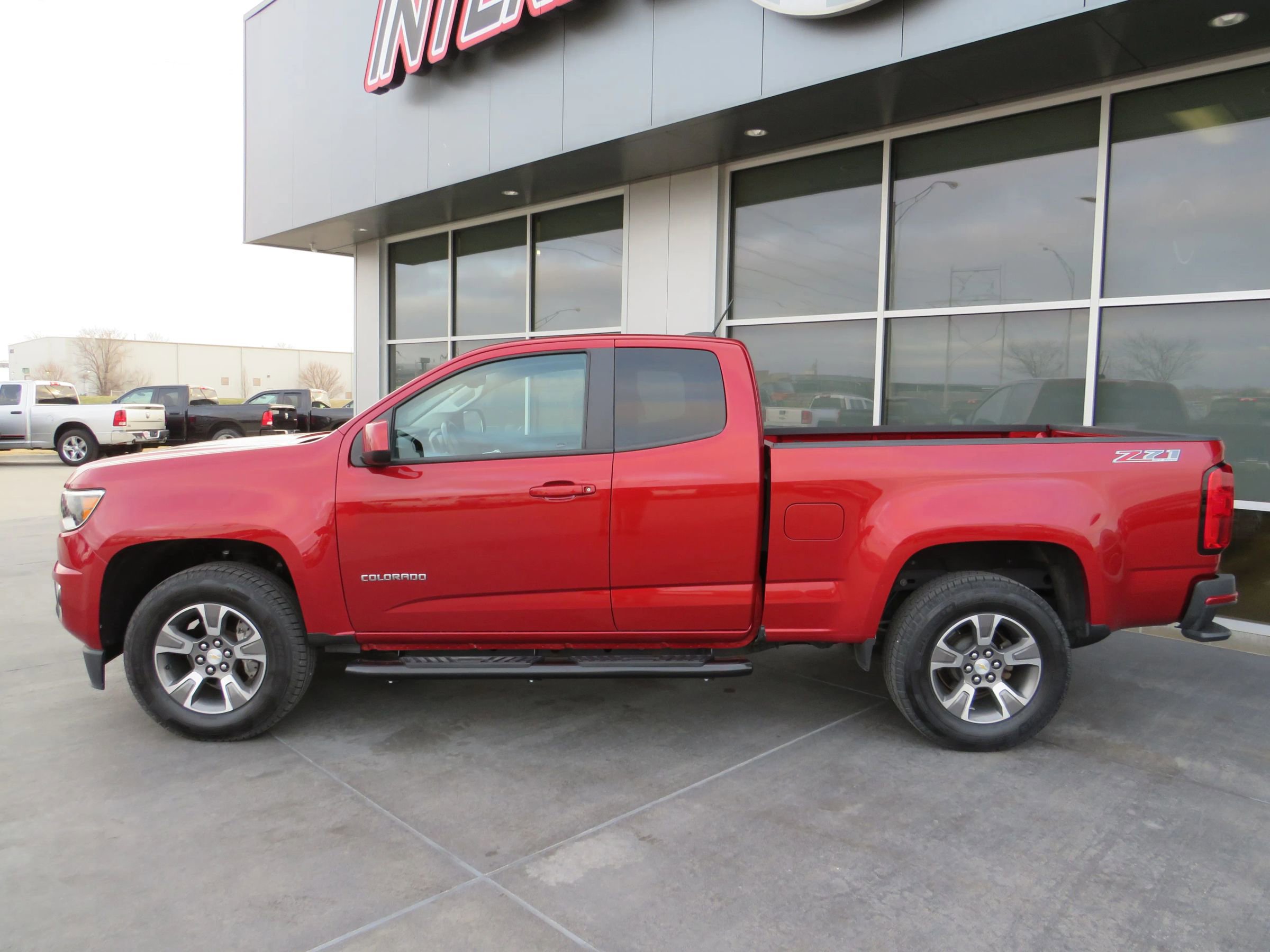 Used 2015 Chevrolet Colorado Z71 image 4