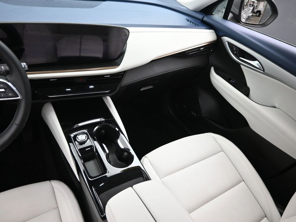 Used 2025 Buick Envision Avenir image 13