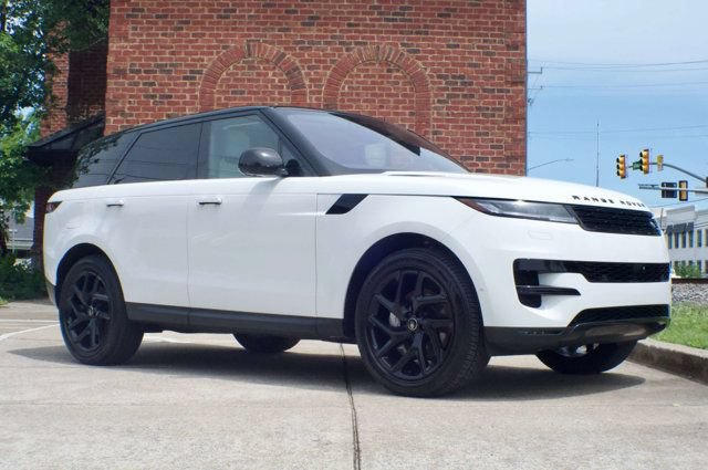 Used 2023 Land Rover Range Rover Sport SE AWD/4WD image 3