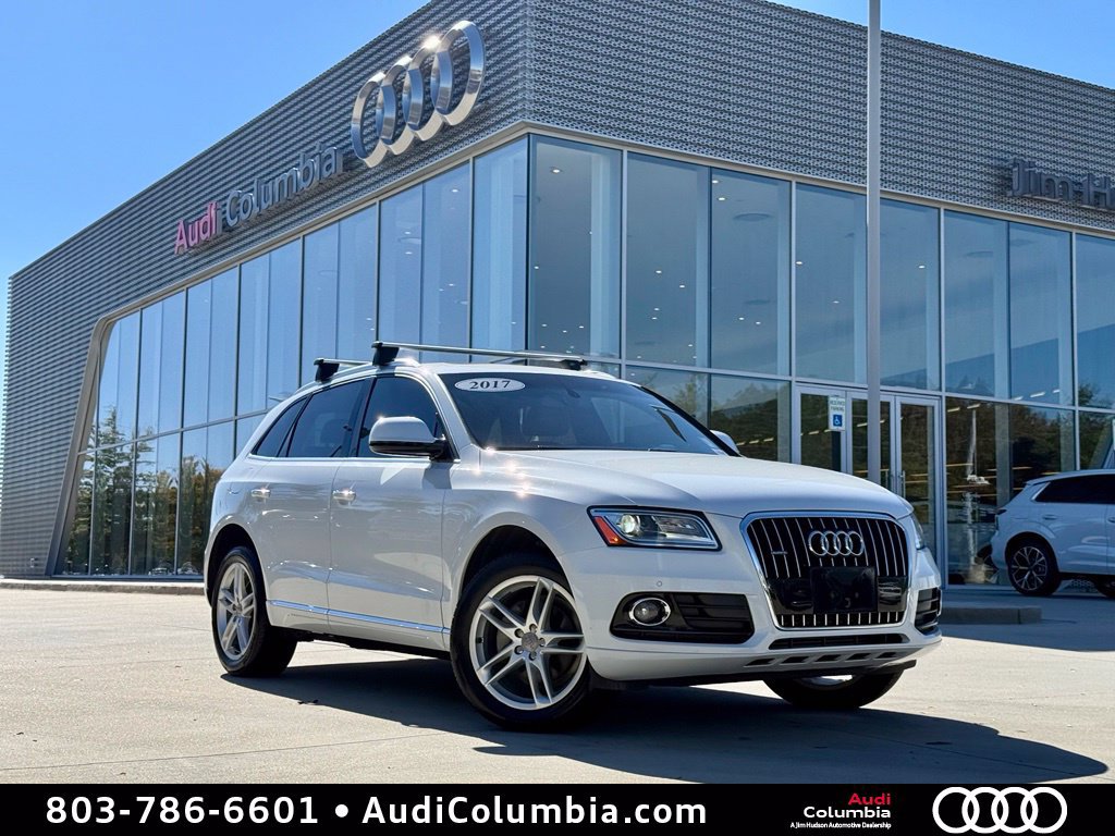 Used 2017 Audi Q5 2.0T Premium Plus w/ Technology Package AWD/4WD image 2