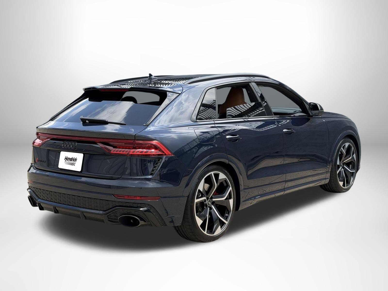Used 2024 Audi RS Q8 AWD/4WD image 3