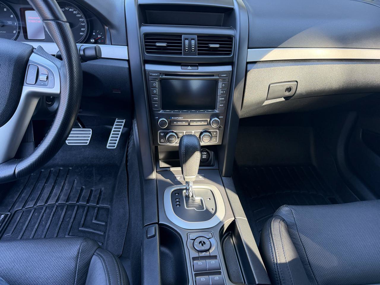 Used 2009 Pontiac G8 GT w/ Premium Package RWD image 13