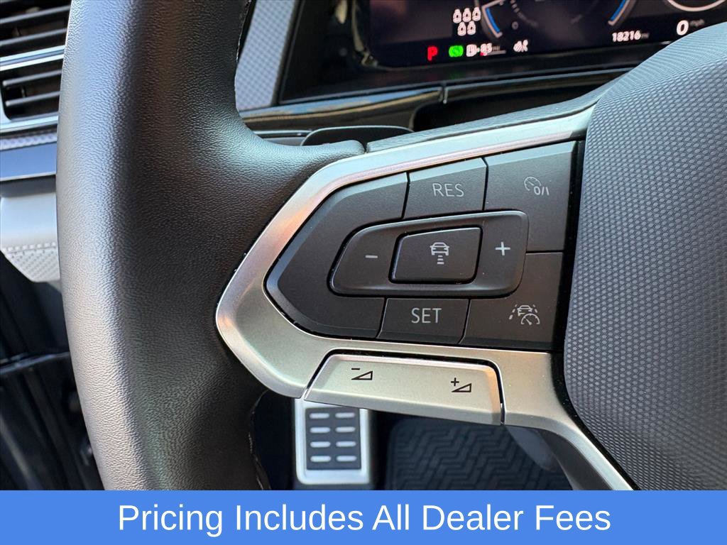 Used 2025 Volkswagen Atlas Peak Edition SE AWD/4WD image 11