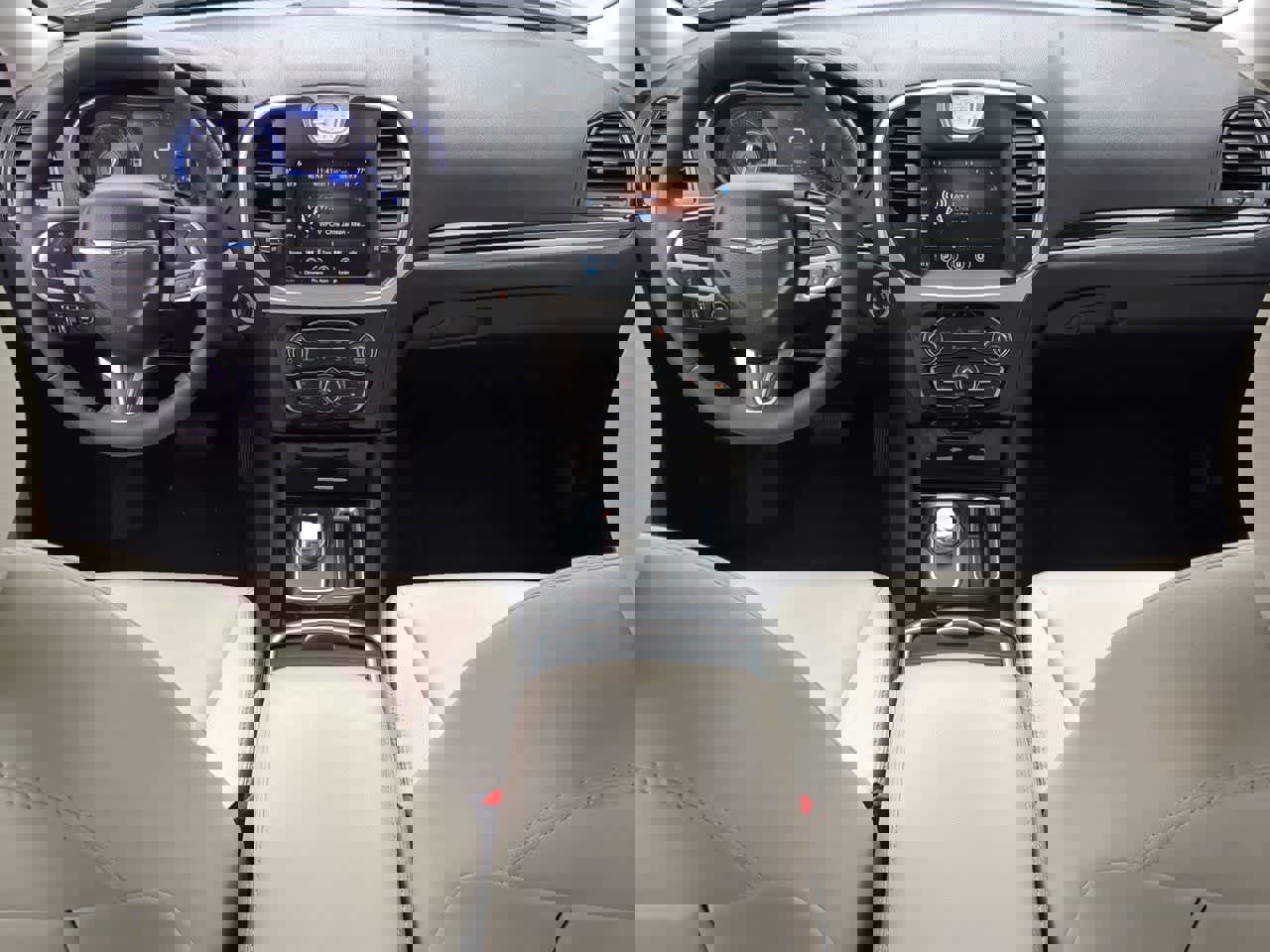 Used 2023 Chrysler 300 Touring w/ Safetytec Plus Group RWD image 15