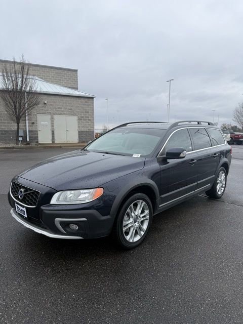 Used 2016 Volvo XC70 T5 Premier w/ Proximity Package image 3