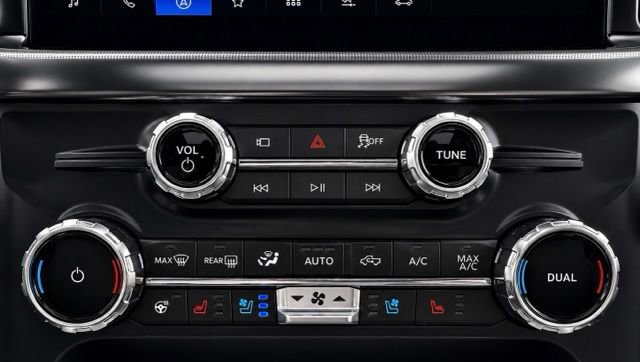 Used 2025 Ford F150 Platinum w/ Equipment Group 702A High AWD/4WD image 32