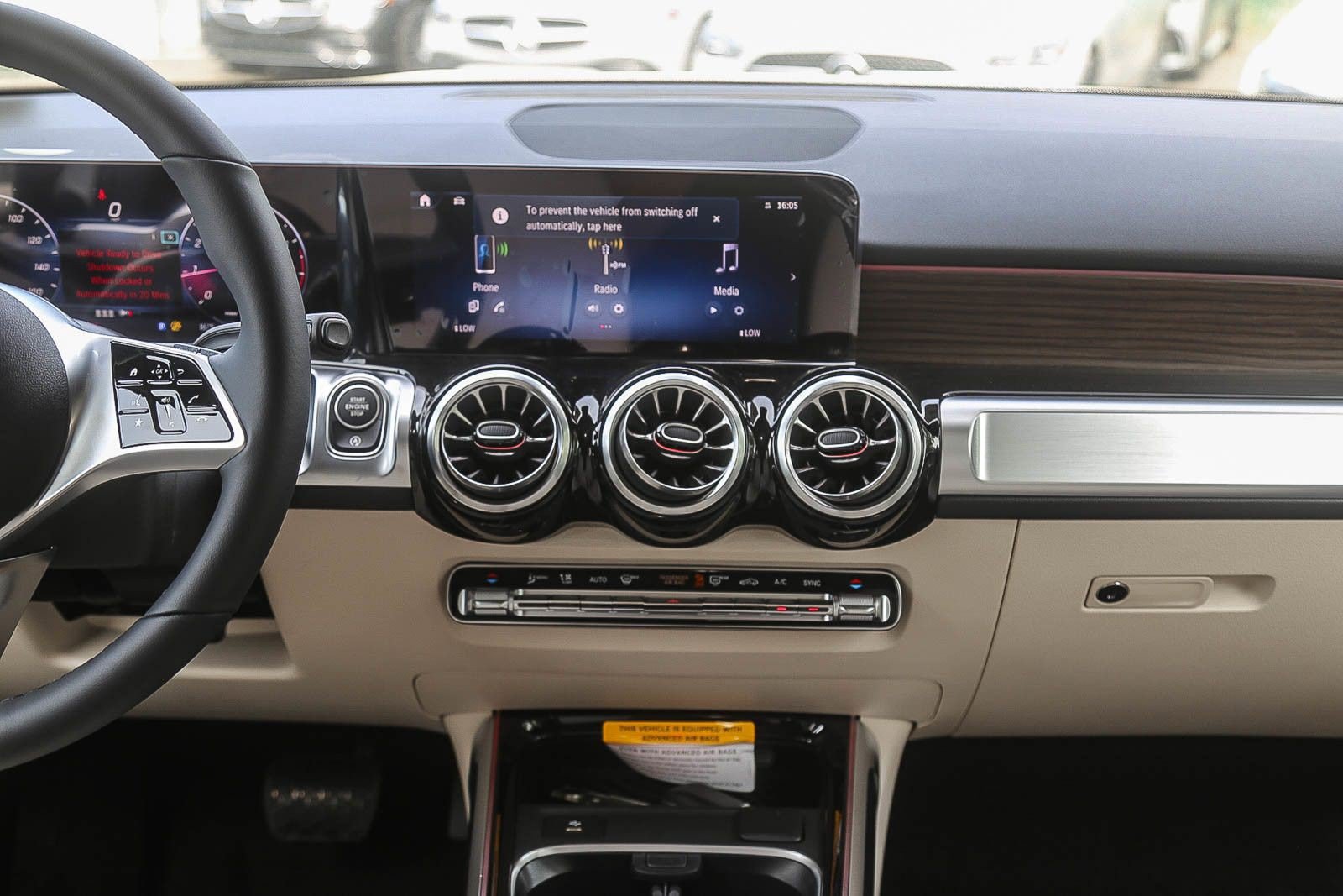New 2026 Mercedes-Benz GLB 250 4MATIC image 12