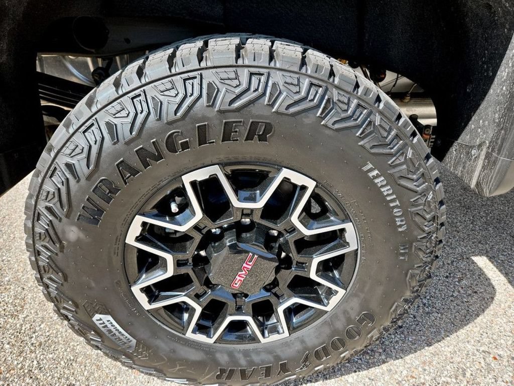 New 2026 GMC Sierra 2500 AT4X AWD/4WD image 38