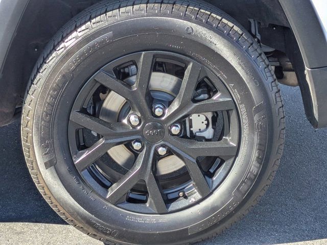 Used 2024 Jeep Grand Cherokee Altitude image 13