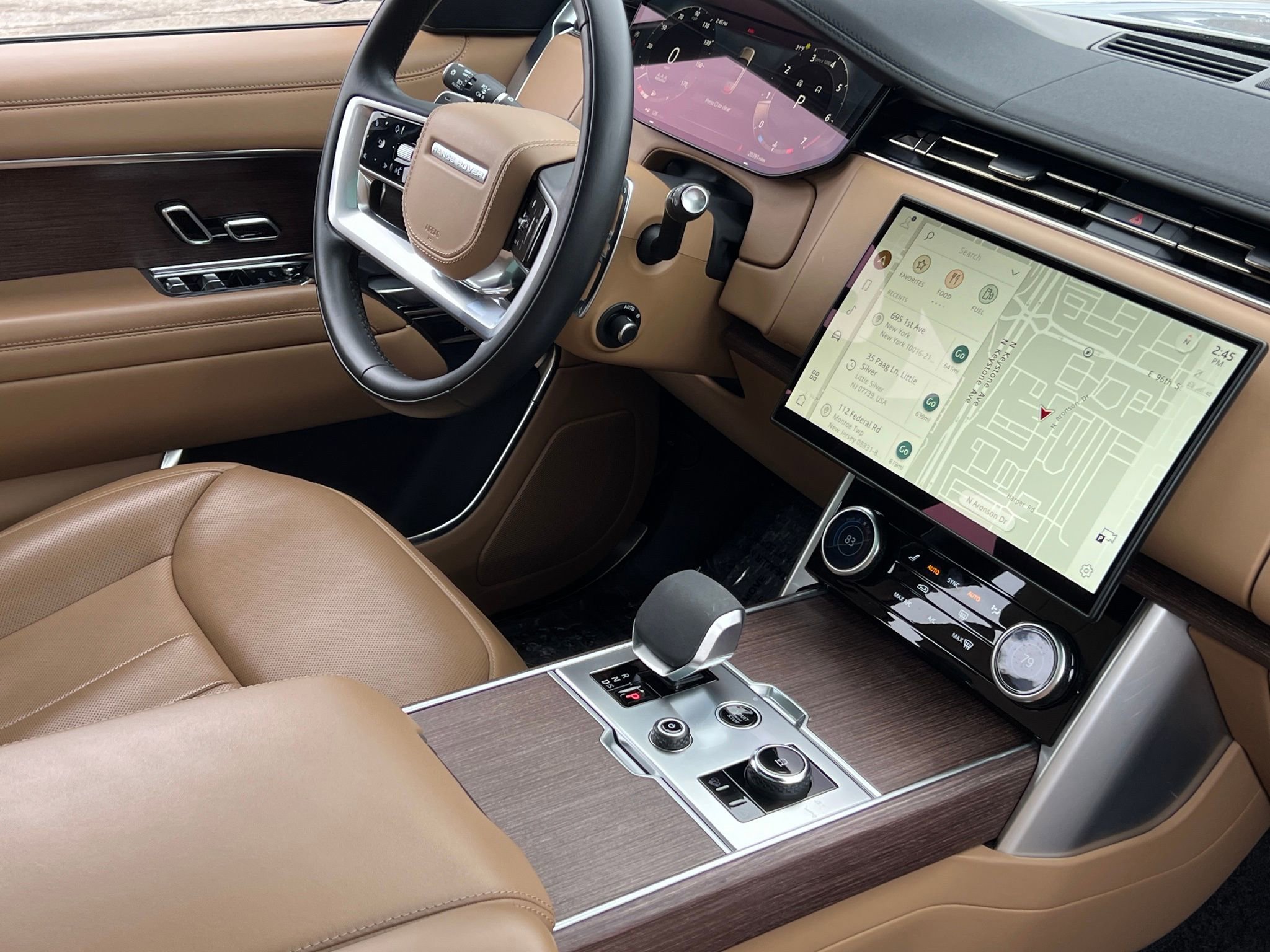 Used 2023 Land Rover Range Rover SE image 16